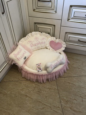 Ivory and baby pink designer dog bed Puppy bed for princess dog Designer pet bed Cat bed Medium or small dog bed in ivory Personalized bed