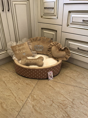 Beige and cream designer dog bed Prince dog bed Princess go bed Personalized dog bed Designer pet bed Cat bed Ivory puppy bed Birthday dog