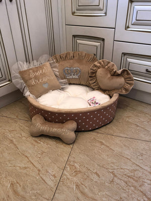 Beige and cream designer dog bed Prince dog bed Princess go bed Personalized dog bed Designer pet bed Cat bed Ivory puppy bed Birthday dog